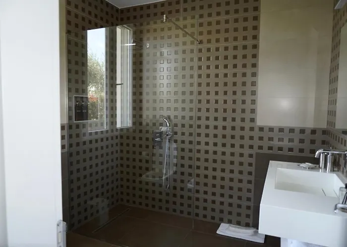 Esmi Durres * Kryemedhej