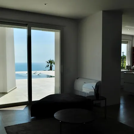 Esmi Durres *